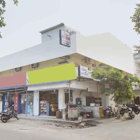 Hotel Yadvik Chennai Exterior foto